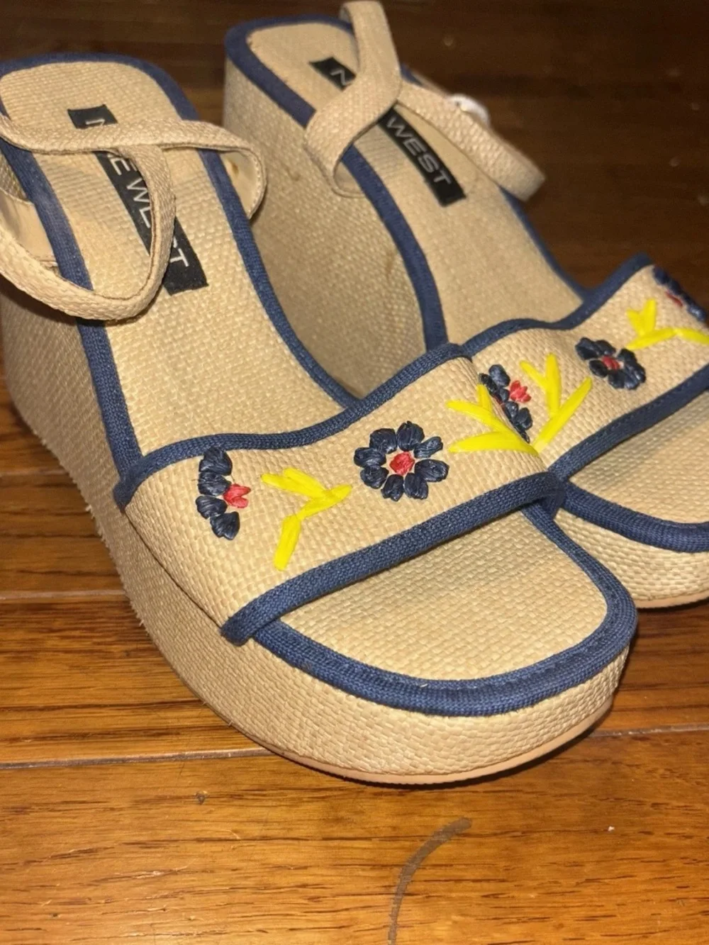 Vintage Y2K Nine West Woven Embroidered Blue Yellow Flower Platform Wedge Sandal